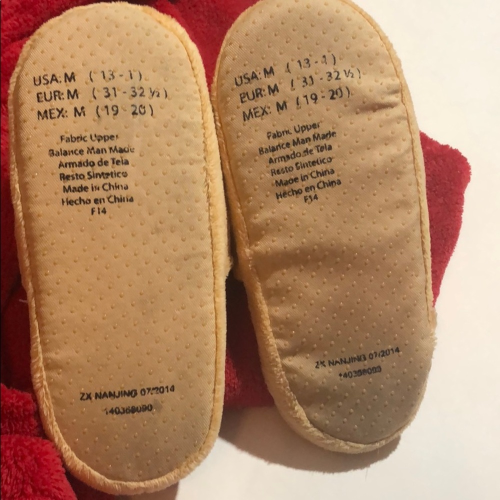 Robe and Slipper Set - Picture 4 of 4